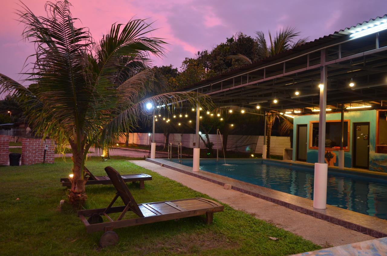 Sinar Eco Resort Kampong Bukit Panjang Extérieur photo