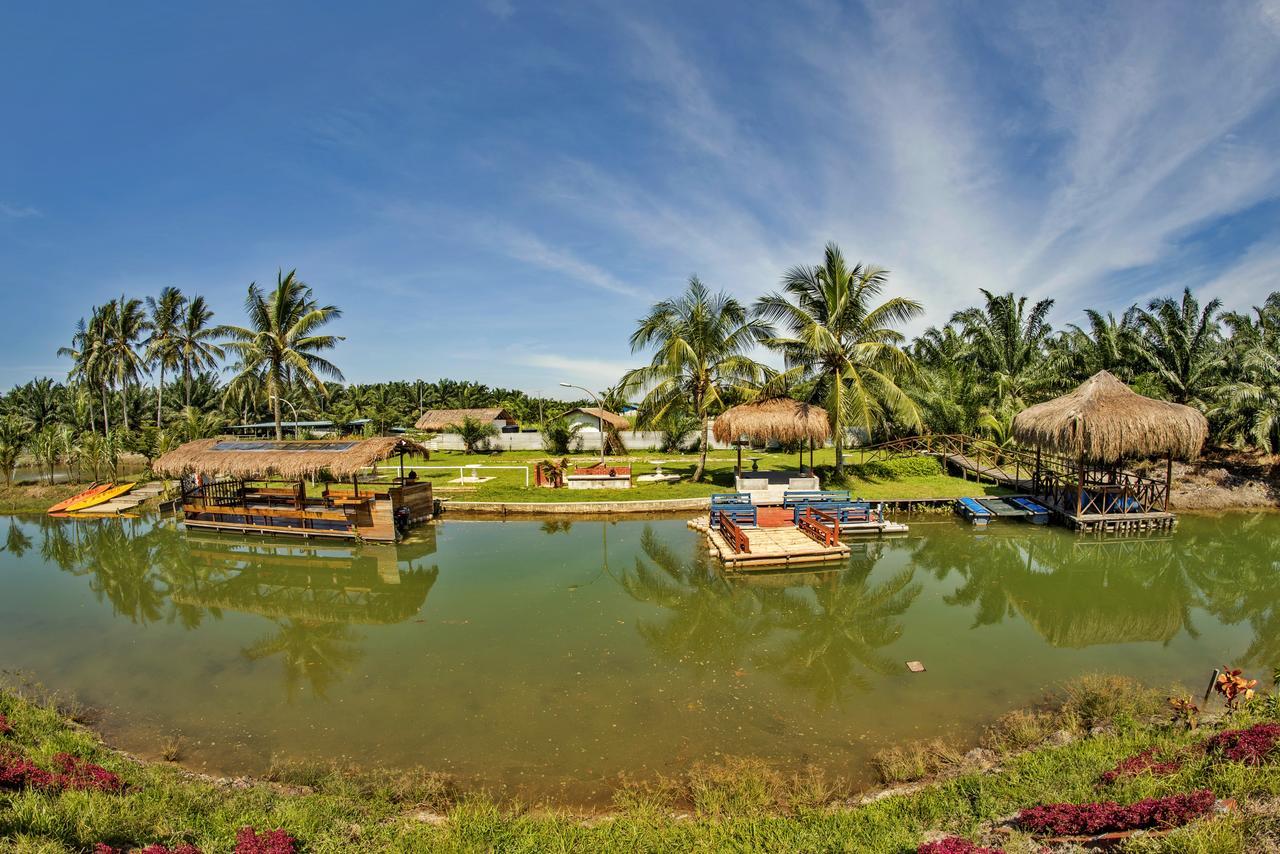 Sinar Eco Resort Kampong Bukit Panjang Extérieur photo